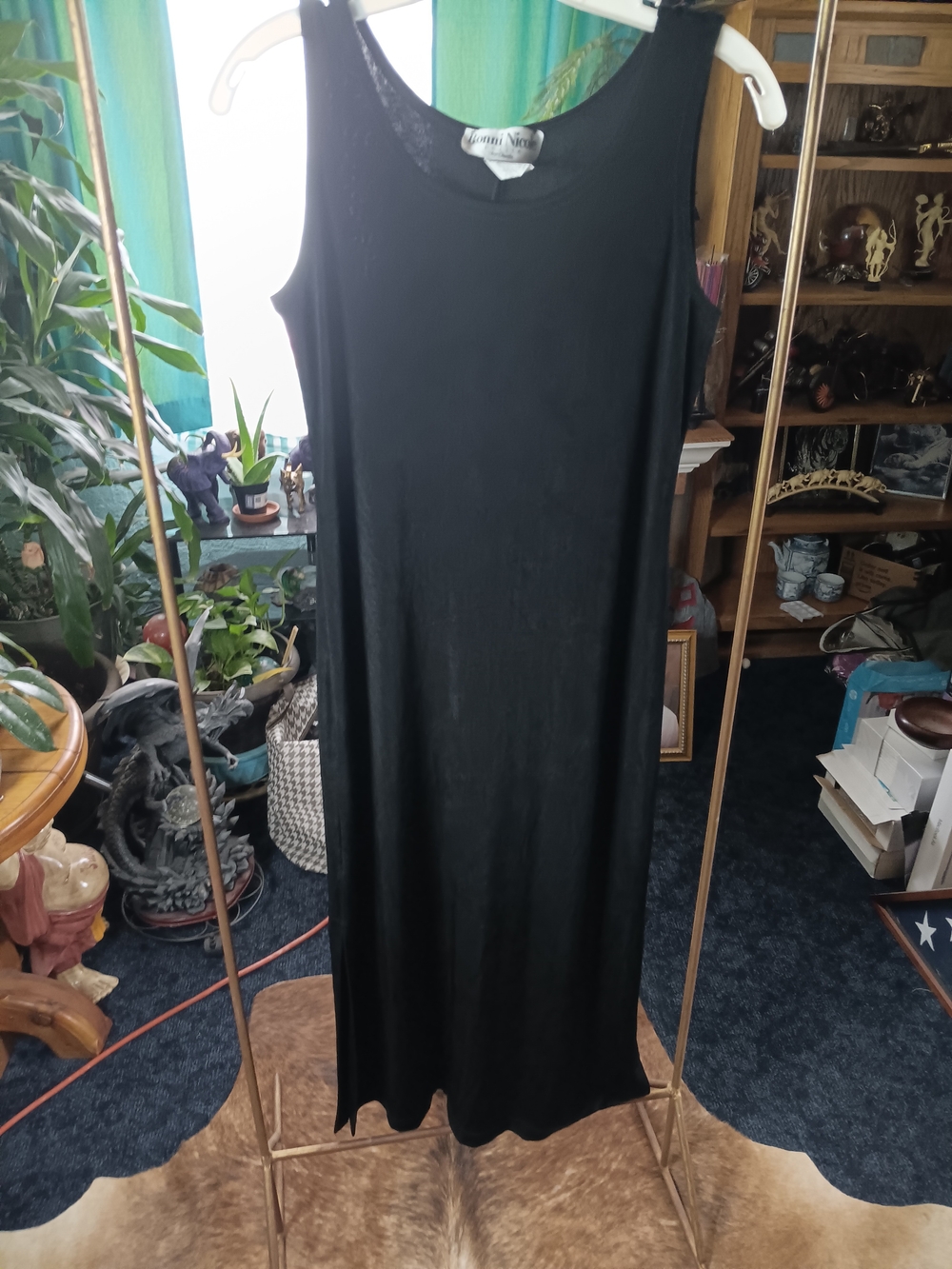 Ronni Nicole Black Sleeveless Maxi Dress